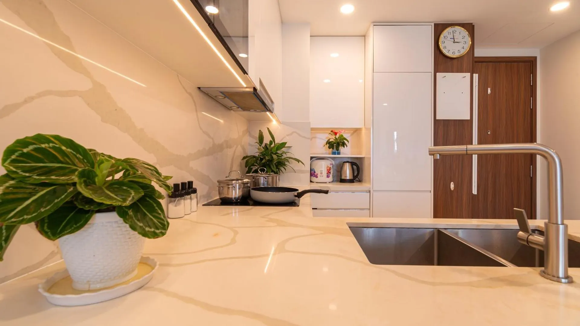 Metropole Thu Thiem- 2 Bedroom Apartment In The Center -River View & Luxury Хошимин 0*,